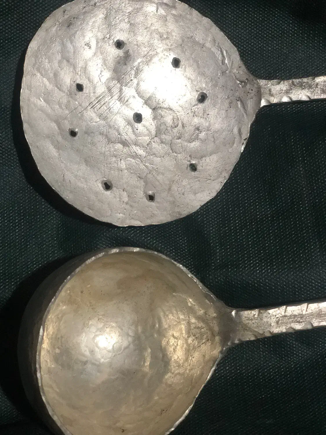 کف گیر و ملاقه قدیمی|کلکسیون اشیاء عتیقه|اراک, |دیوار