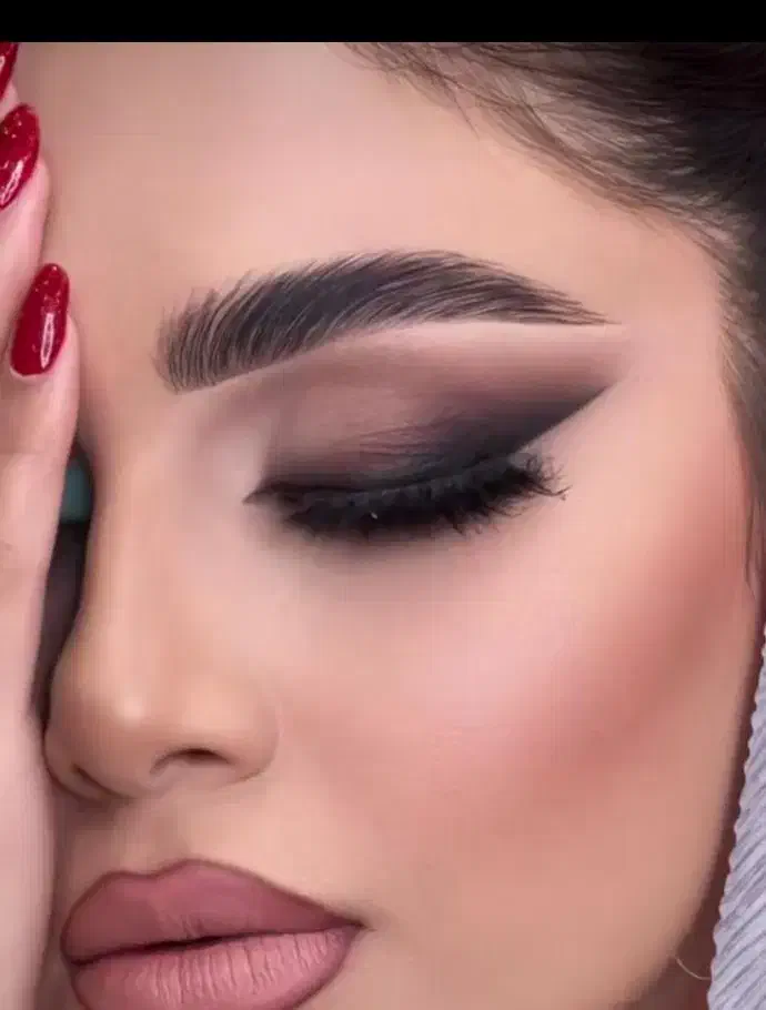 میکاپ|خدمات آرایشگری و زیبایی|یاسوج, |دیوار