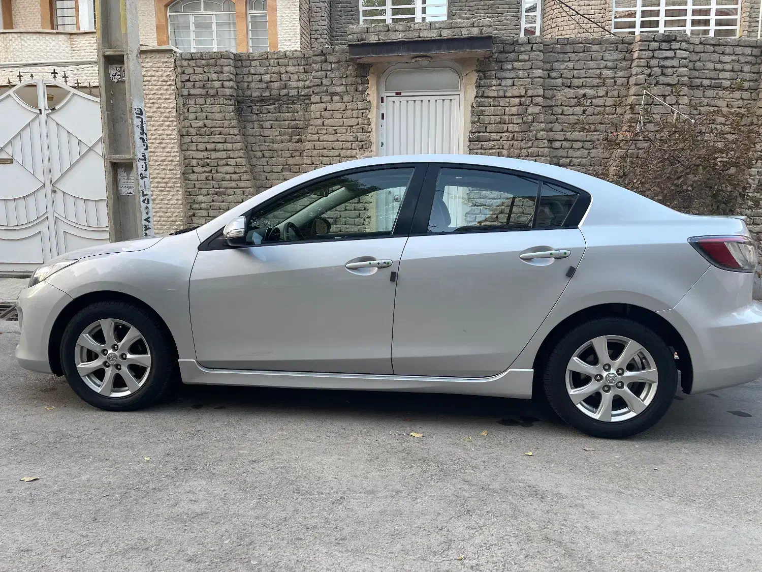 مزدا ۳ بی رنگ|خودرو سواری و وانت|ارومیه, |دیوار