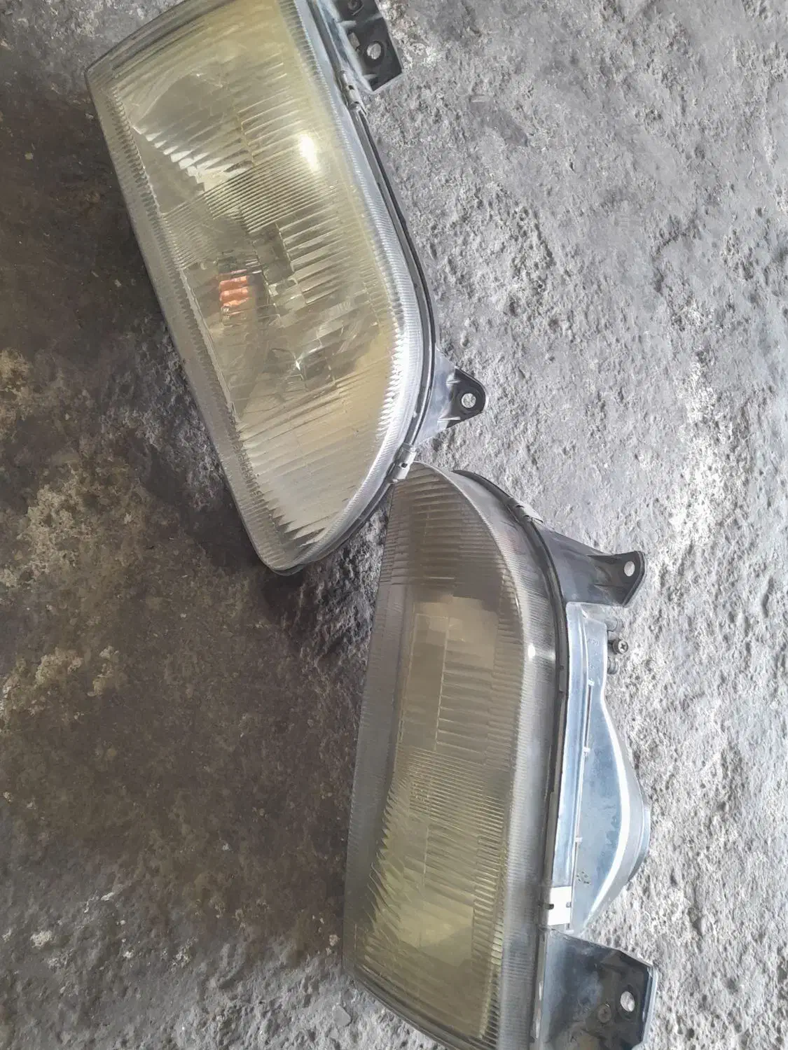 چراغ فابریک ۱۴۱|قطعات یدکی و لوازم جانبی|آستانه اشرفیه, |دیوار