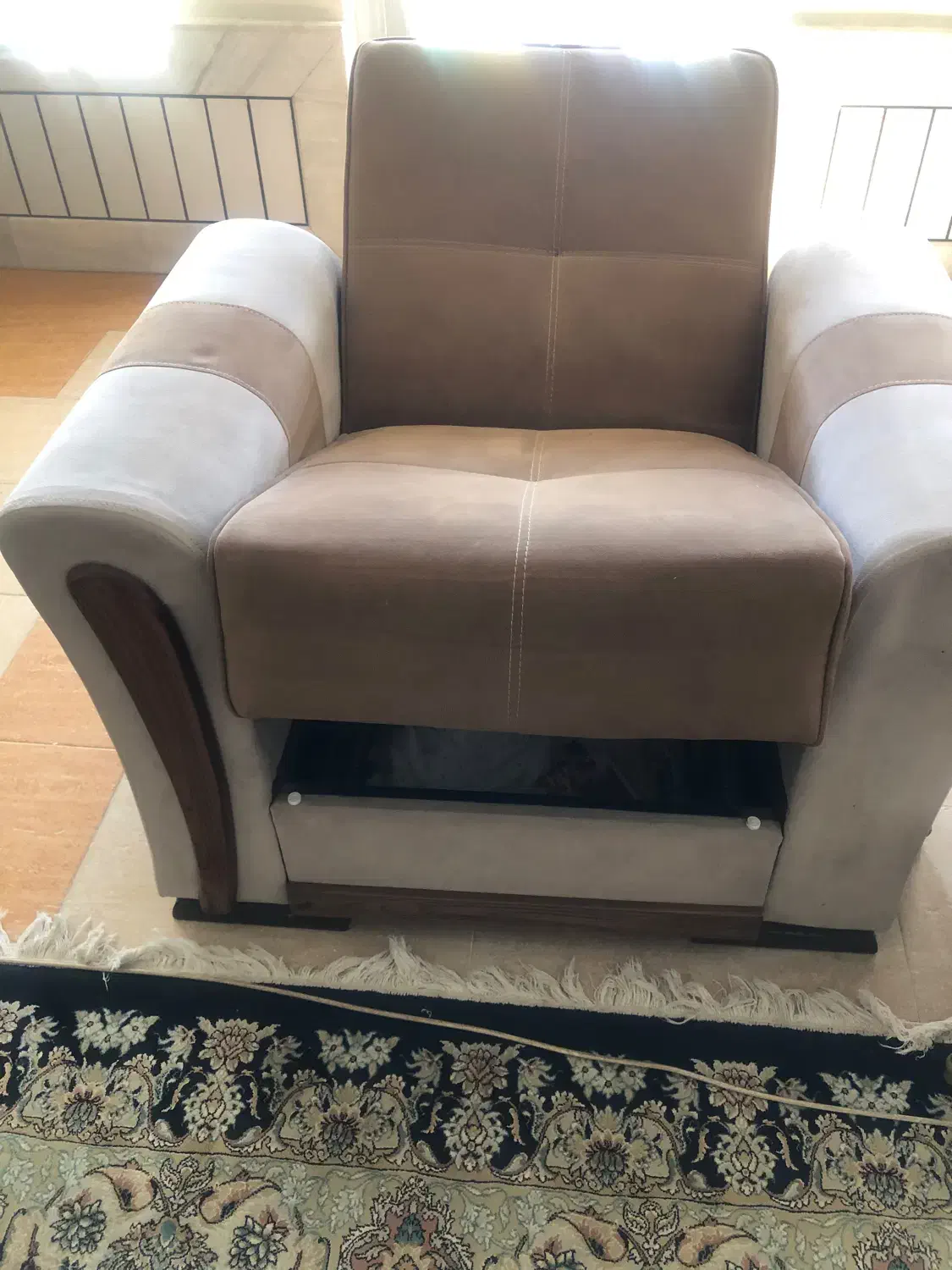 مبل تخت خواب شو هشت نفره|مبلمان خانگی و میز عسلی|مبارکه, |دیوار