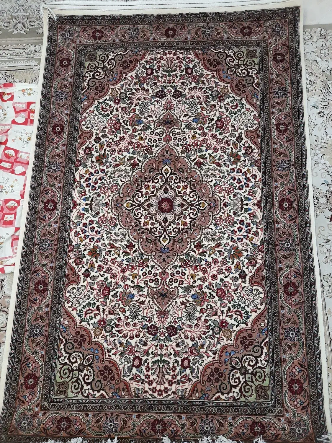 فرش دستباف|فرش|محمدشهر, محمدشهر|دیوار