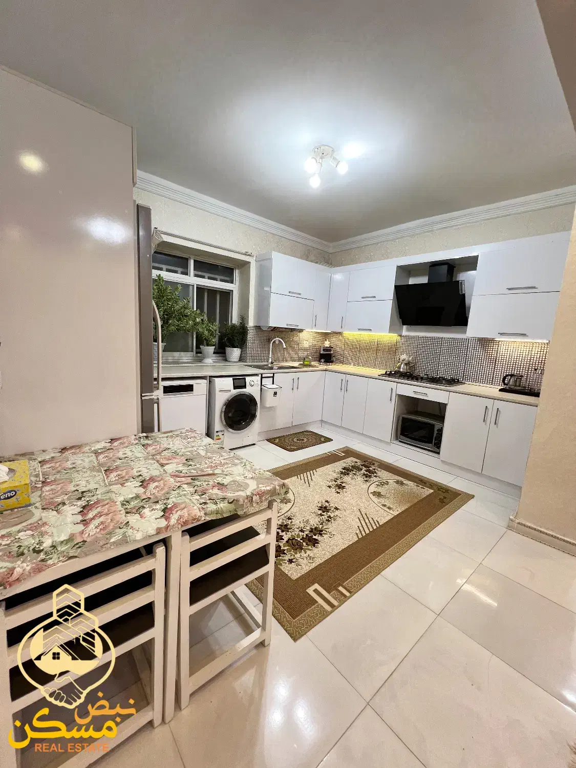 * بورس فروش آپارتمان در فومن * ۸۶متر ط اول تک واحد|فروش آپارتمان|فومن, |دیوار