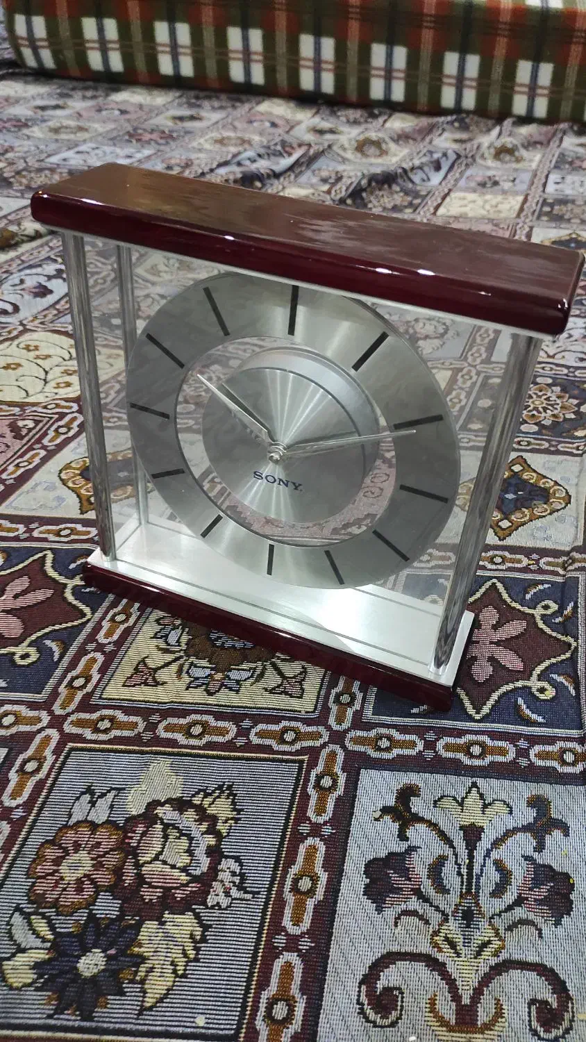 ساعت رومیزی نو همراه کارتن|ساعت دیواری و تزئینی|تهران, یاخجی آباد|دیوار