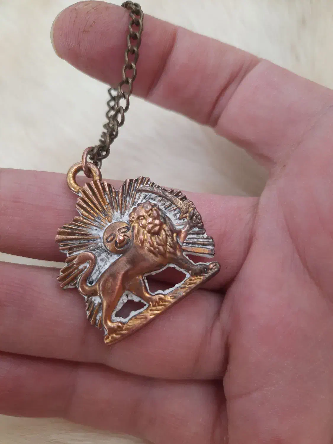 مدال قدیمی کلکسیونی|جواهرات|مشهد, گاز|دیوار