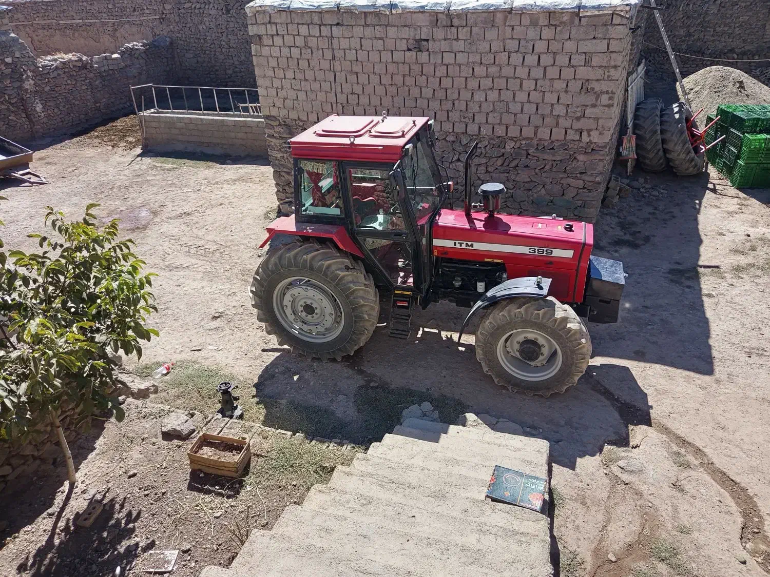 تراکتور ۳۹۹ پمپ بوش در حد صفر کم کار|خودرو سنگین|سقز, |دیوار