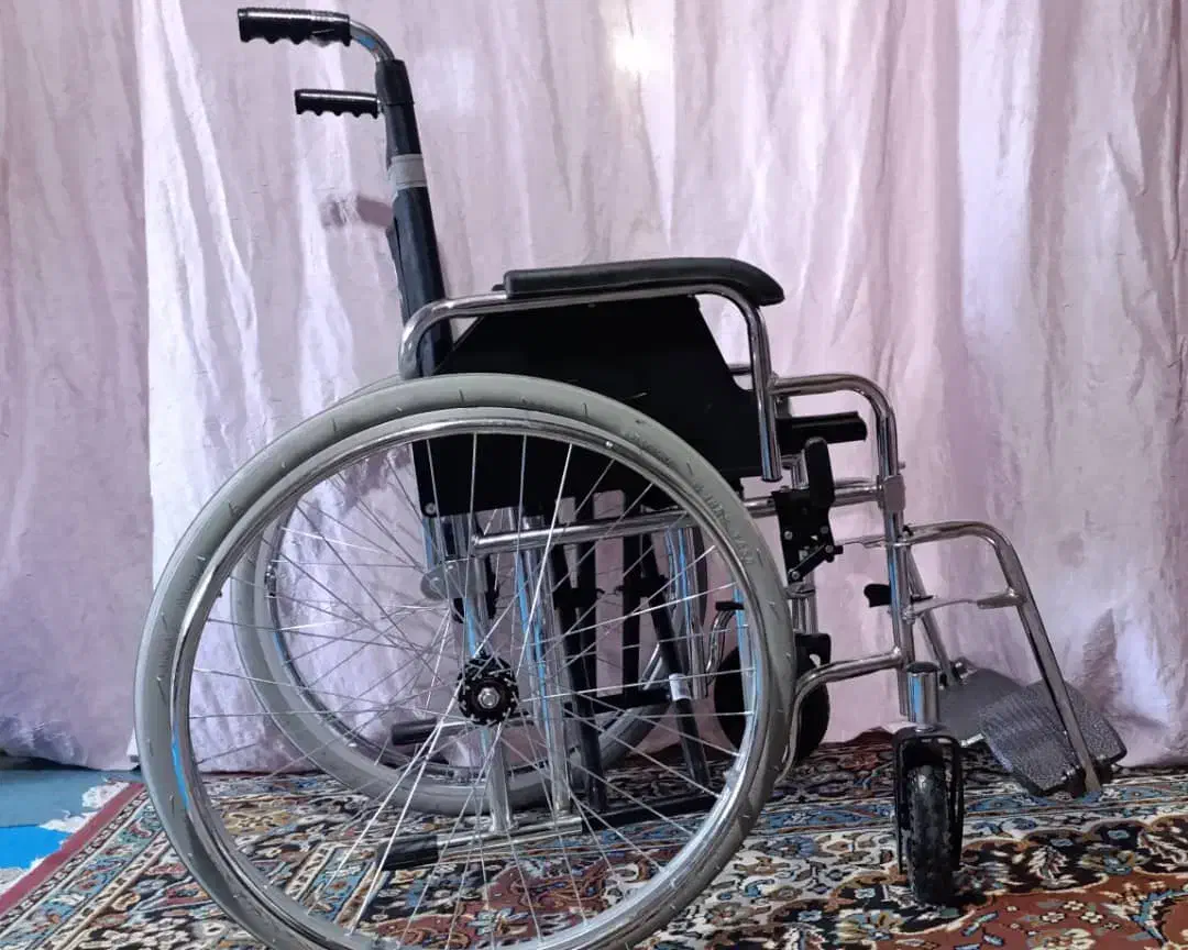 ویلچر نو داخل کارتون هست|آرایشی، بهداشتی، درمانی|یاسوج, |دیوار