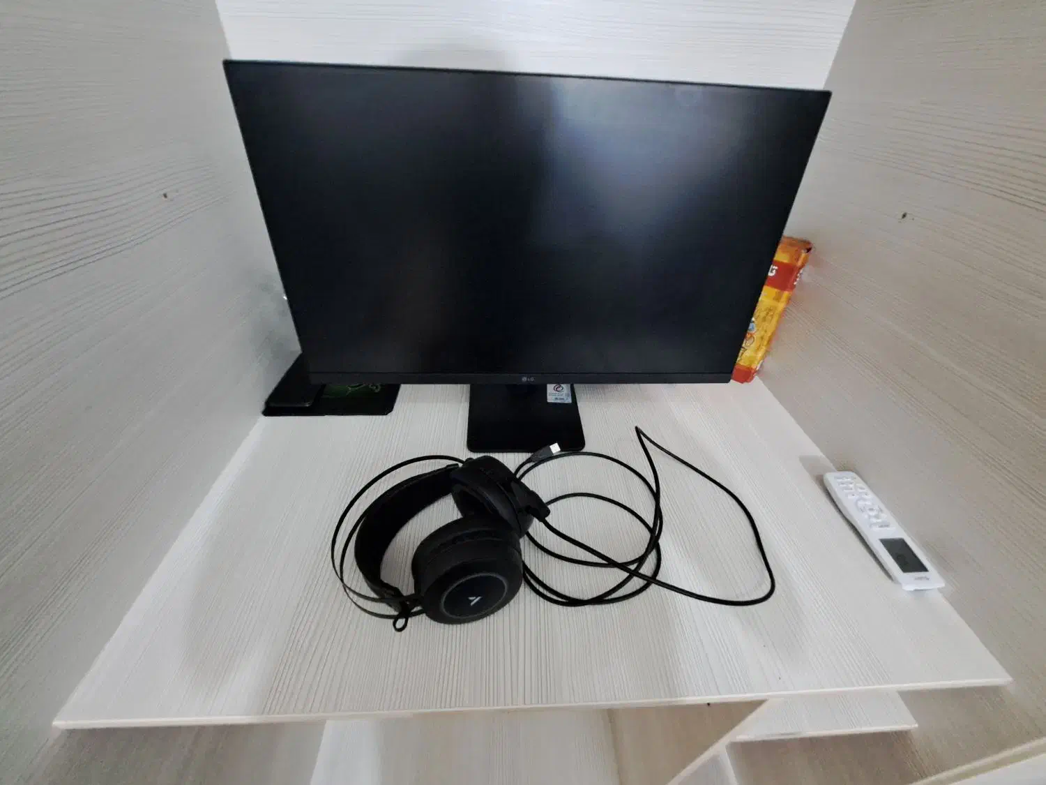 مانیتور ال جی و هدفون|قطعات و لوازم جانبی رایانه|بندر گناوه, |دیوار