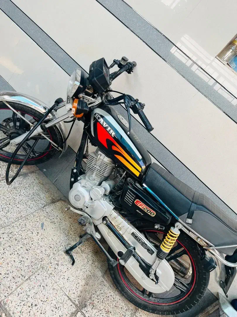 یک موتورسیکلت|موتورسیکلت|شوشتر, |دیوار