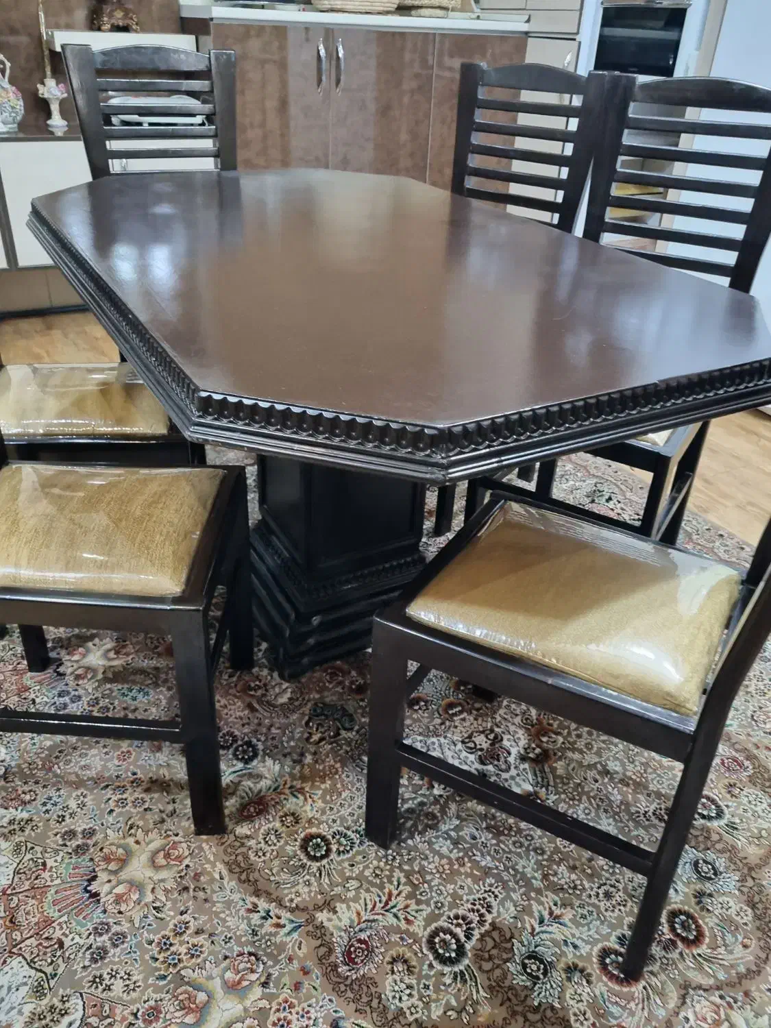 میز وصندلی آشپز خانه|میز و صندلی غذاخوری|خمین, |دیوار