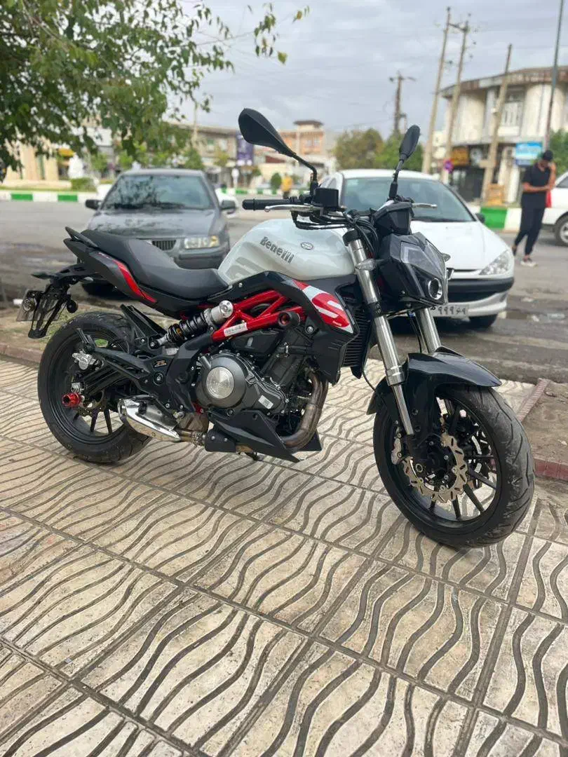 موتوربنلی۳۰۰مدل۱۴۰۳برج۱۲ فقط۱۷۰۰کارکردقیمت۳۷۰|موتورسیکلت|آق قلا, |دیوار