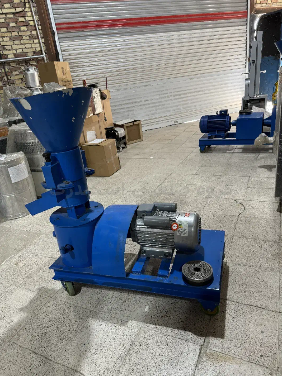 پلت ساز غذای ماهی قزل آلا|ماشینآلات صنعتی|تهران, شادآباد|دیوار