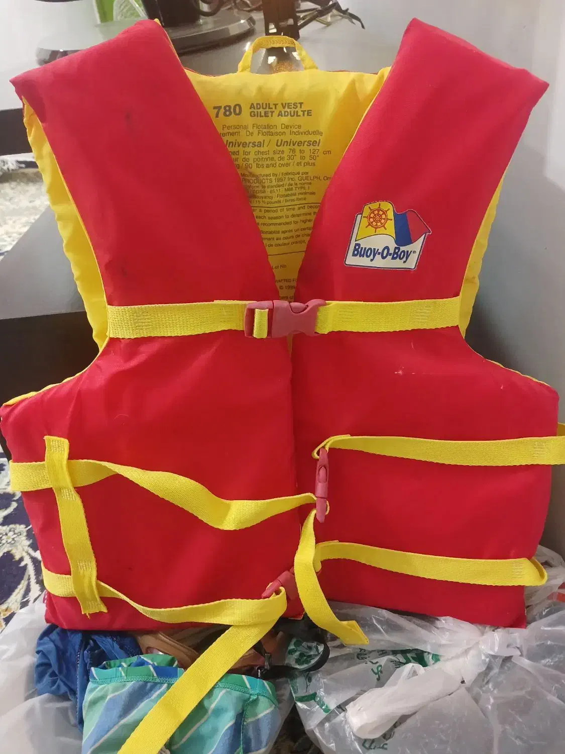 جلیقه نجات و کلاه و عینک شنا|غواصی و ورزش‌های آبی|رشت, علی آباد|دیوار