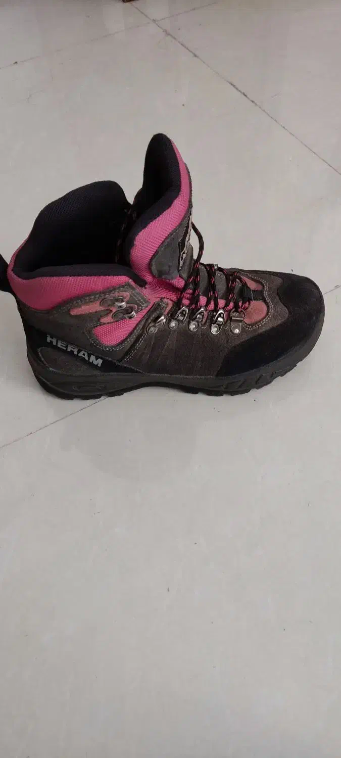 کفش کوهنوردی خزر مدل هرم در حدنو|کیف، کفش، کمربند|کرمان, |دیوار