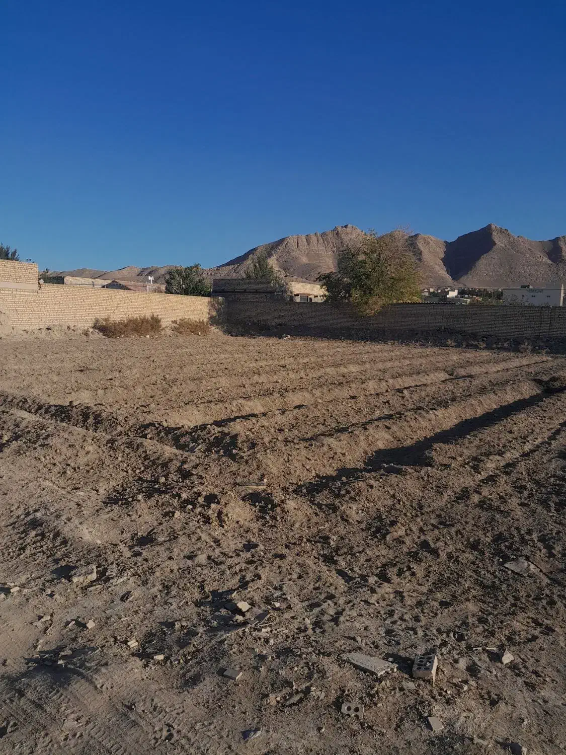 زمین مناسب باغ خیابان سروش|فروش دفتر صنعتی، کشاورزی، تجاری|اصفهان, قهجاورستان|دیوار