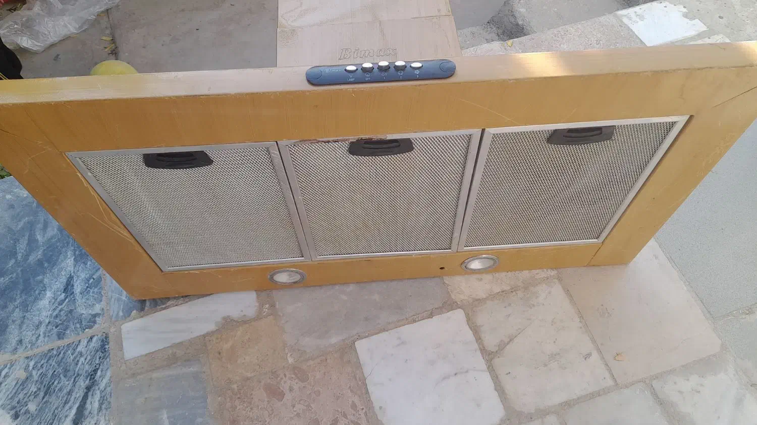 هود بیمکث|هود|زرین دشت (همدان), |دیوار