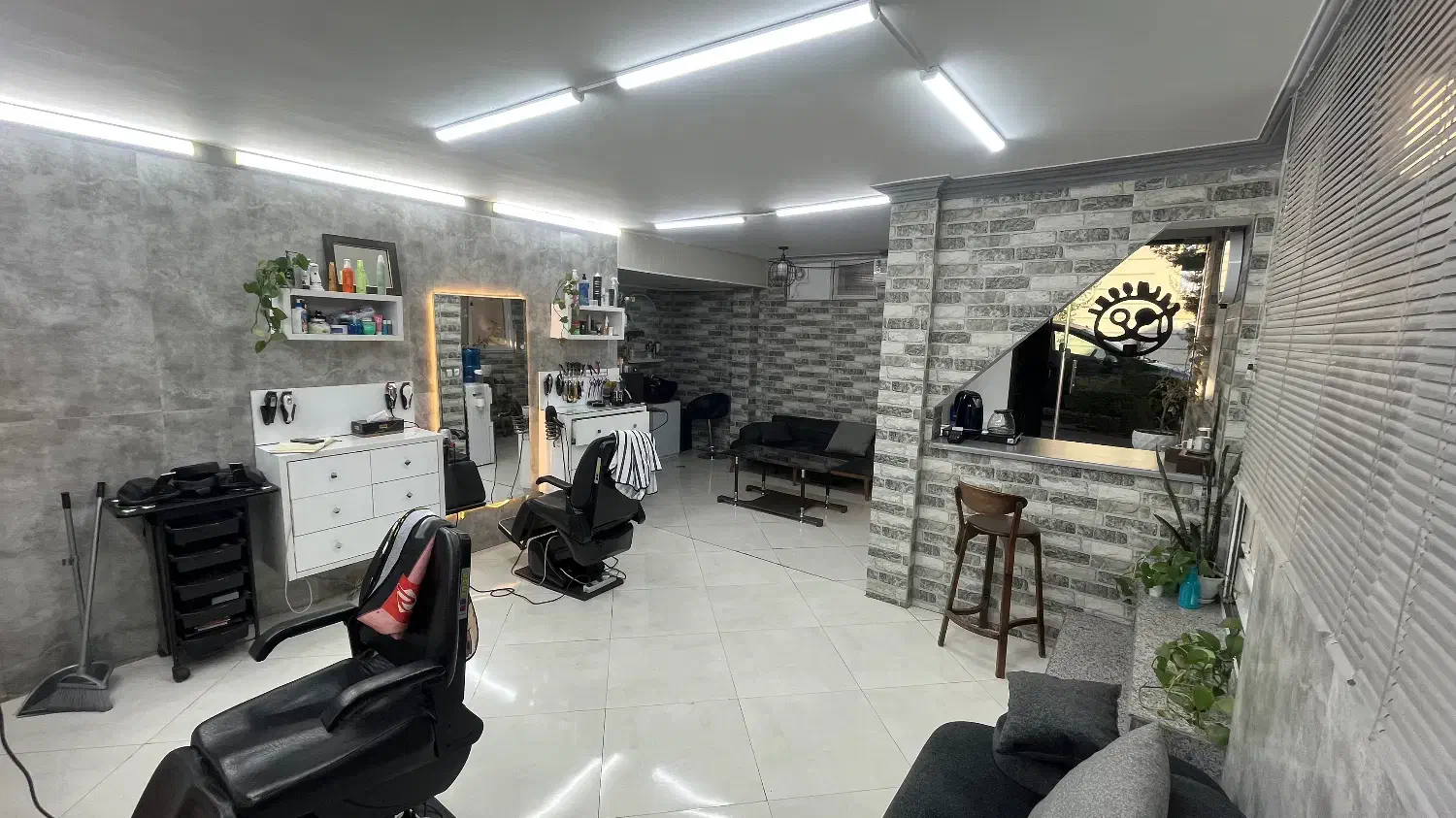 ارایشگر مردانه|استخدام درمانی، زیبایی، بهداشتی|پردیس, فاز ۴|دیوار