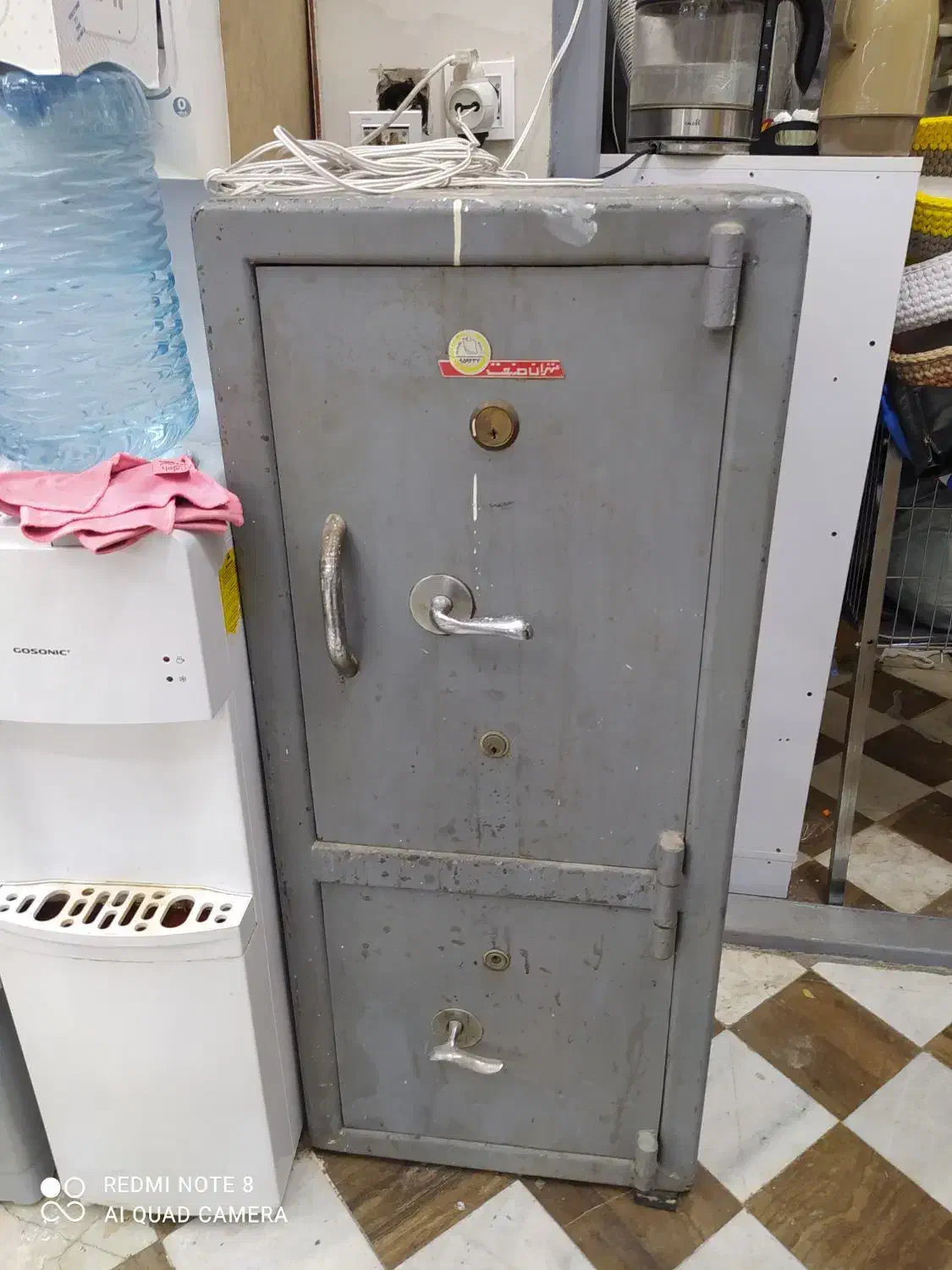 گاوصندوق|ابزارآلات|برخوار, |دیوار