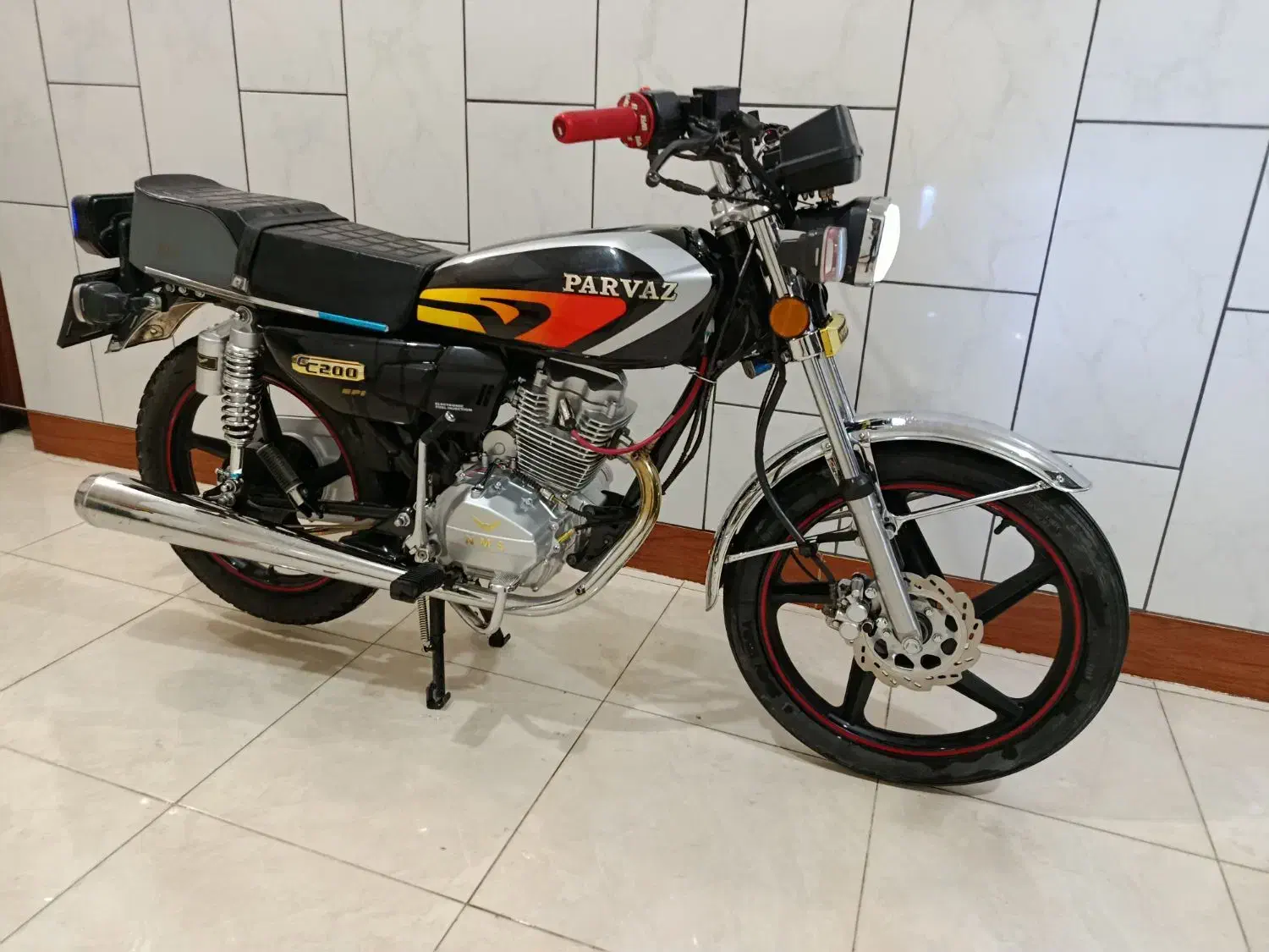 پرواز ۲۰۰ مدل ۱۴۰۳ در حد صفر|موتورسیکلت|شهرکرد, |دیوار