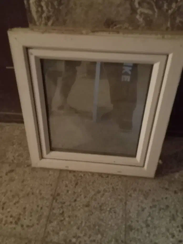 دوعدد درب و یک عدد پنجره پی وی سی|حراج|مشهد, کارمندان دوم|دیوار