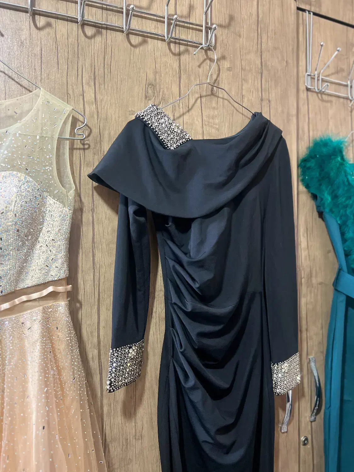 لباس مجلسی درحدنو|لباس|ری, صالح آباد جنوبی (باغ رضوان)|دیوار