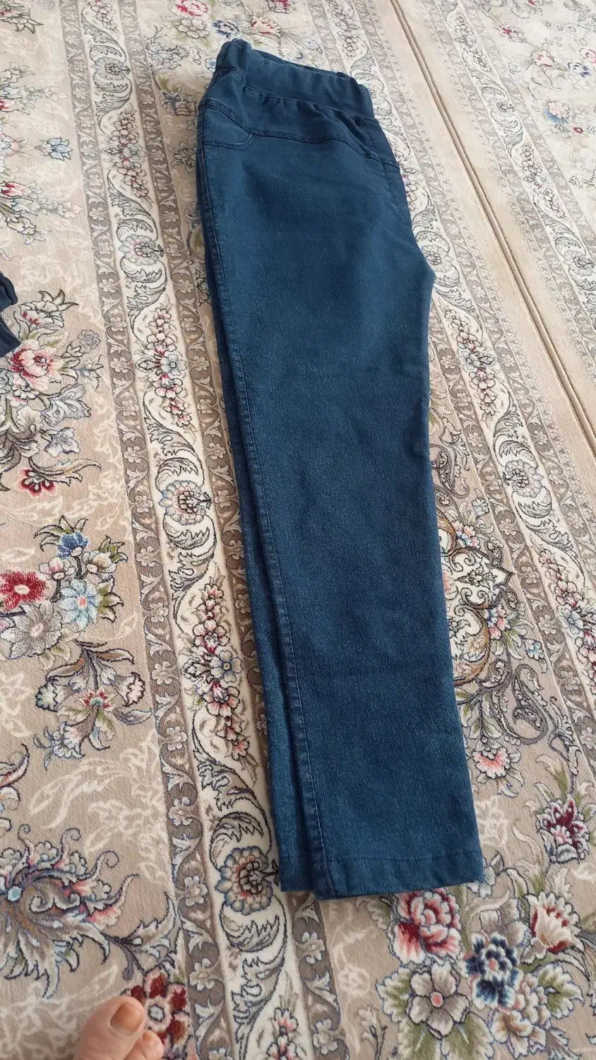 شلوار لی|لباس|گلبهار, شهر جدید گلبهار|دیوار