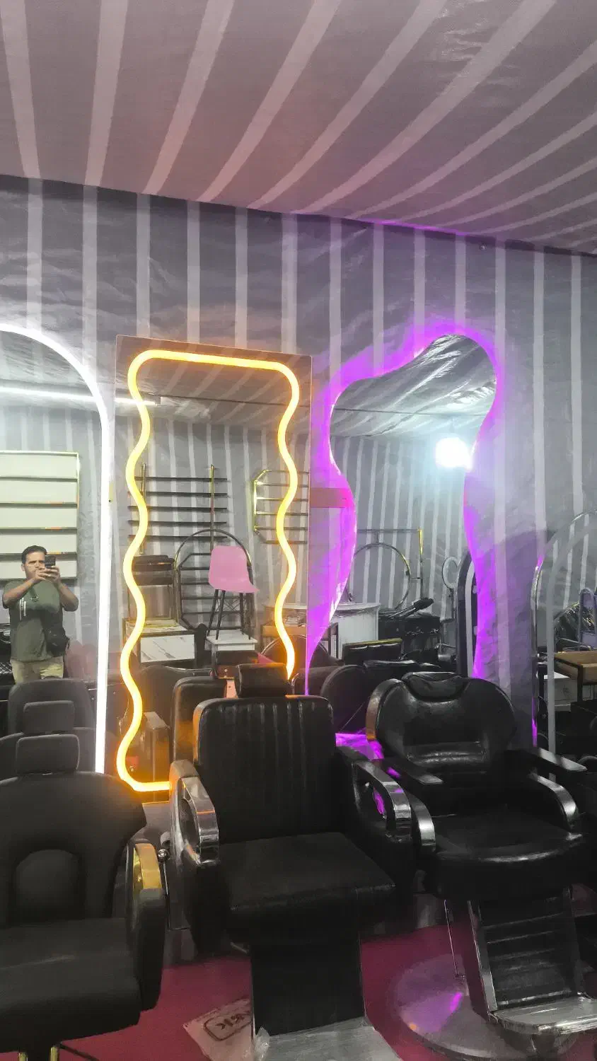 آیینه و دکور آرایشگاهی صندلی اصلاح|آرایشگاه و سالنهای زیبایی|تهران, شهرک ابوذر|دیوار