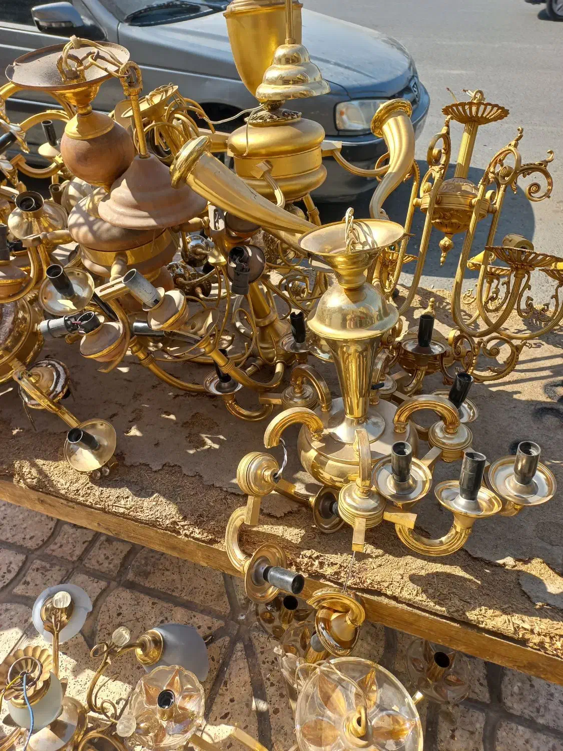 خریدار و فروش انواع لوستر برنجی وبرنز|لوستر و چراغ آویز|کرمانشاه, |دیوار