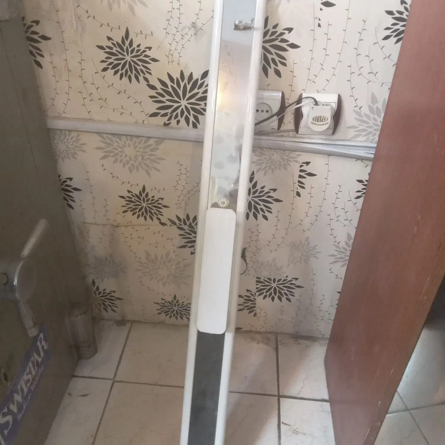 هالوژن|لامپ و چراغ|اصفهان, پروین|دیوار