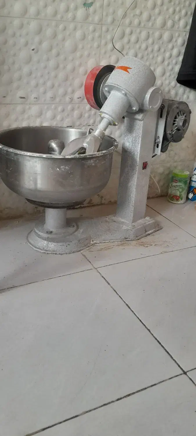 خمیر گیر ۱۵ کیلویی|ماشین‌آلات صنعتی|سنقر, |دیوار