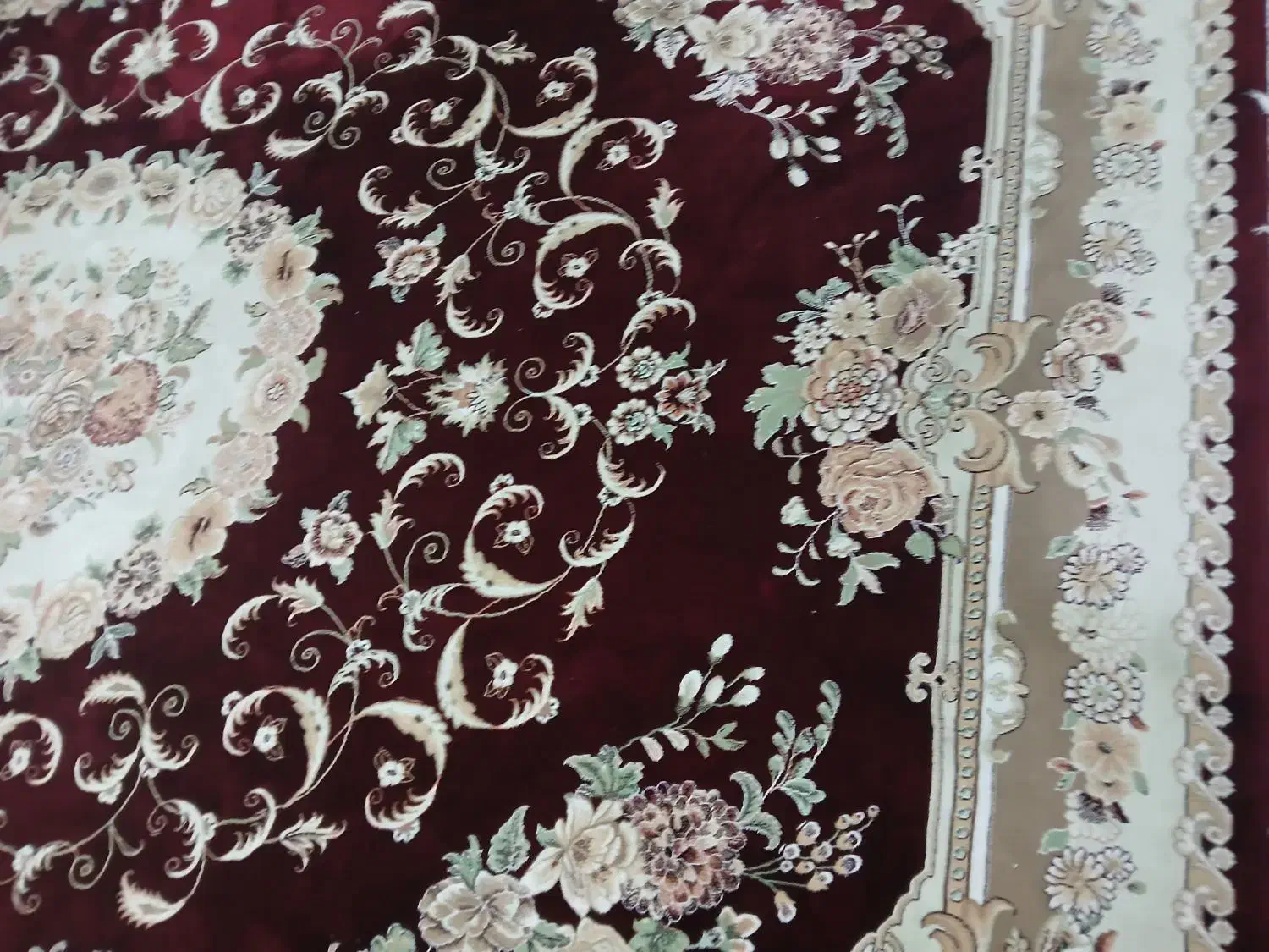 مبل هفت نفره و دو عدد فرش 12متری|مبلمان خانگی و میز عسلی|گرگان, |دیوار