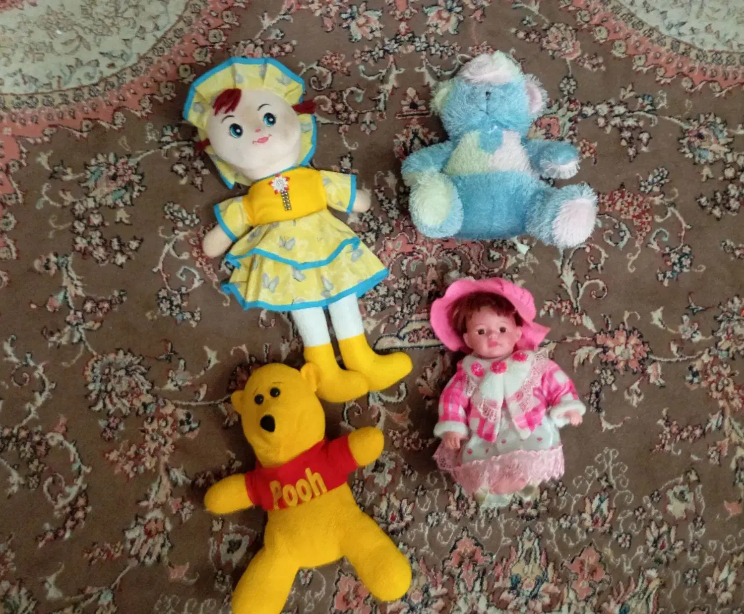 عروسک|اسباب‌بازی بچه|مشهد, خواجه ربیع|دیوار