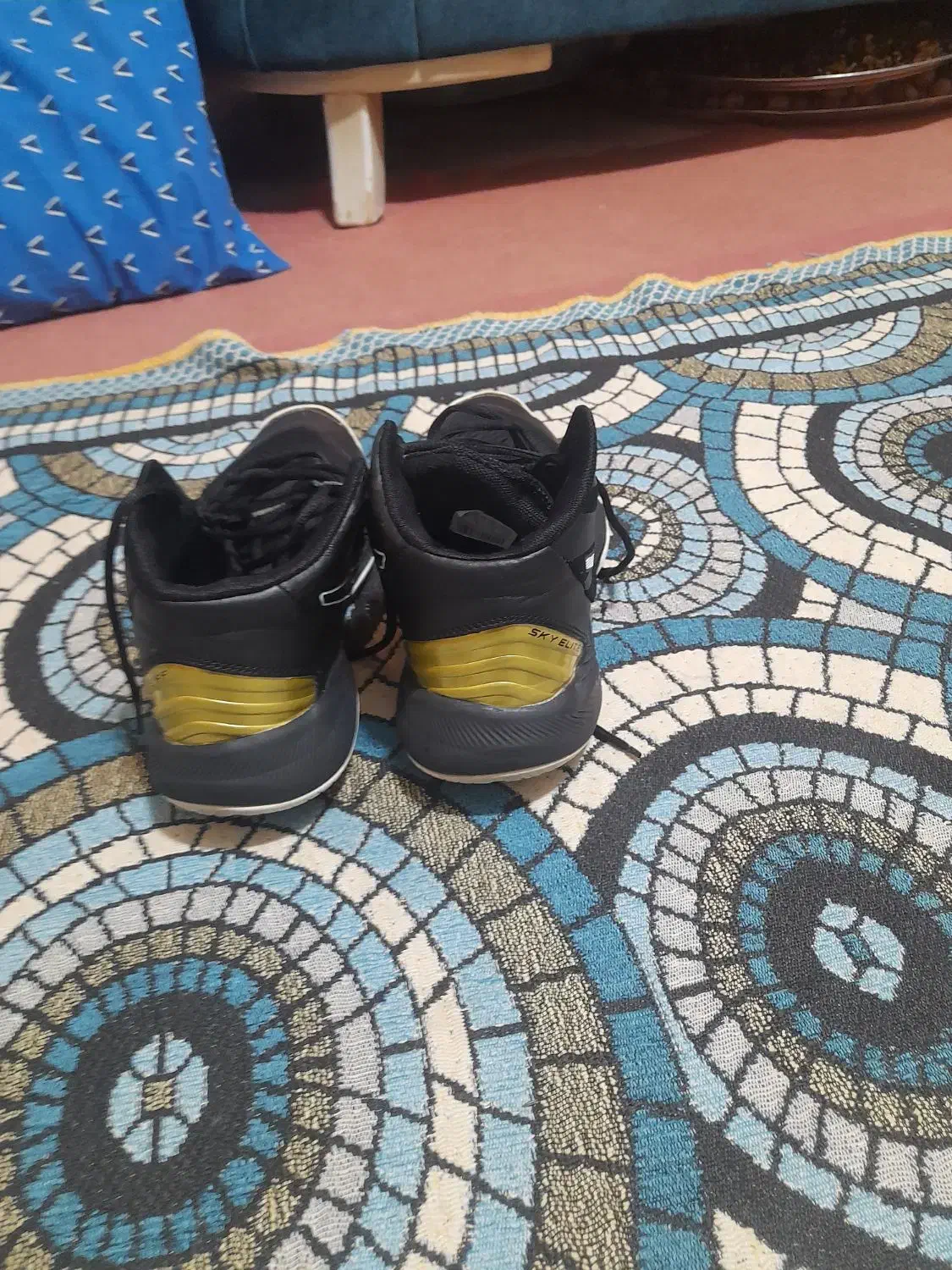 کتانی اسیکس ۴۲ویتنامی..وکتانی سالمون ۳۵بچگانه|کیف، کفش، کمربند|اقبالیه, |دیوار