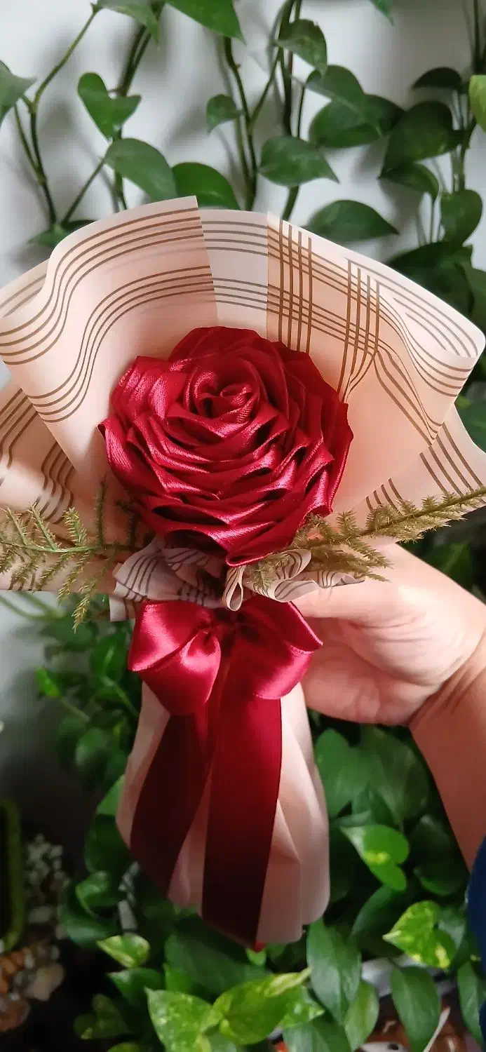 دسته گل روبانی و گل آفتابگردون|گل مصنوعی|لاهیجان, مهرگان|دیوار