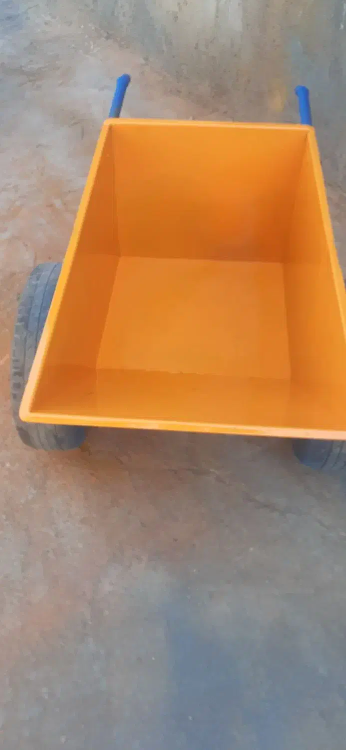 بلوک زن و فرغون صنعتی و هم زن صنعتی|ماشینآلات صنعتی|بهارستان, |دیوار