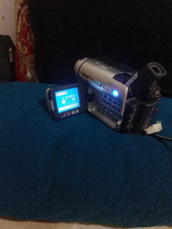 دوربین سونی کلگسیونی|دوربین عکاسی و فیلم‌برداری|فردیس, شهرک ارم|دیوار