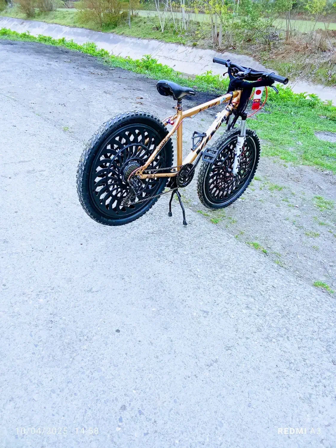 دوچرخه سایز 26ویوا|دوچرخه، اسکیت، اسکوتر|شاندرمن, |دیوار