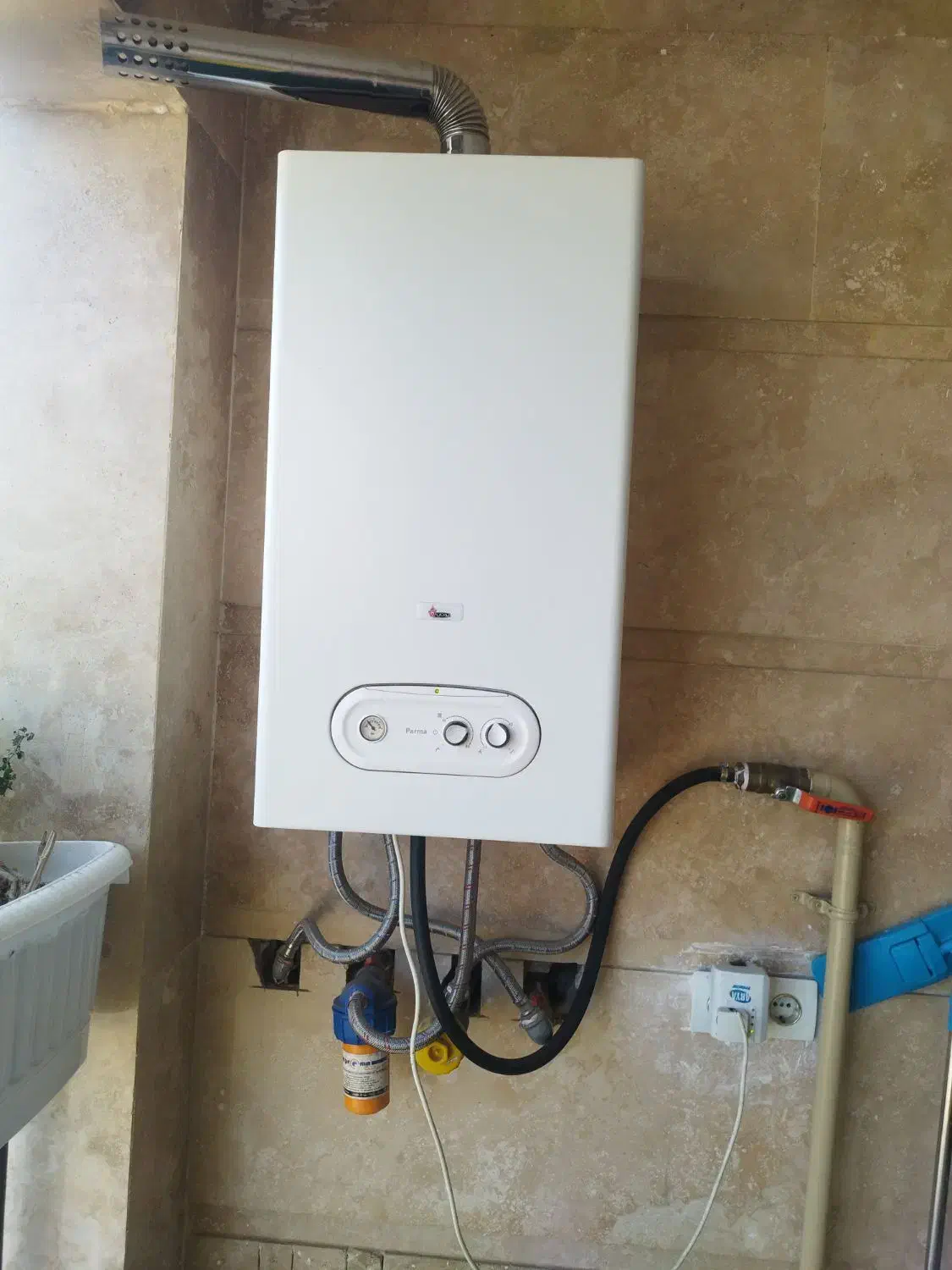 پکیج ۲۴۰۰۰|آبگرمکن، پکیج، شوفاژ|گرگان, |دیوار