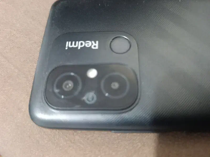 آدمی ۱۲c|موبایل|رشت, چله خانه|دیوار