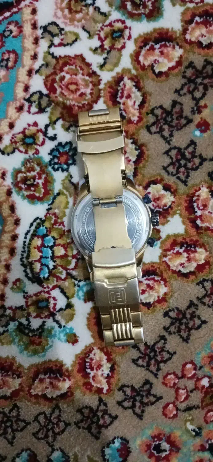 ساعت مچی بند استیل طلایی رنگ|ساعت|تهران, شکوفه (عبدل آباد)|دیوار