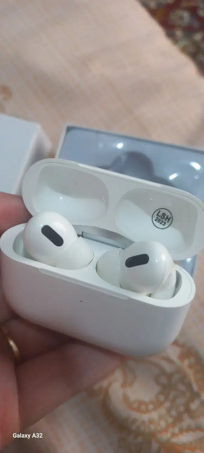 ایرپاد|لوازم جانبی موبایل و تبلت|قم, زاویه|دیوار