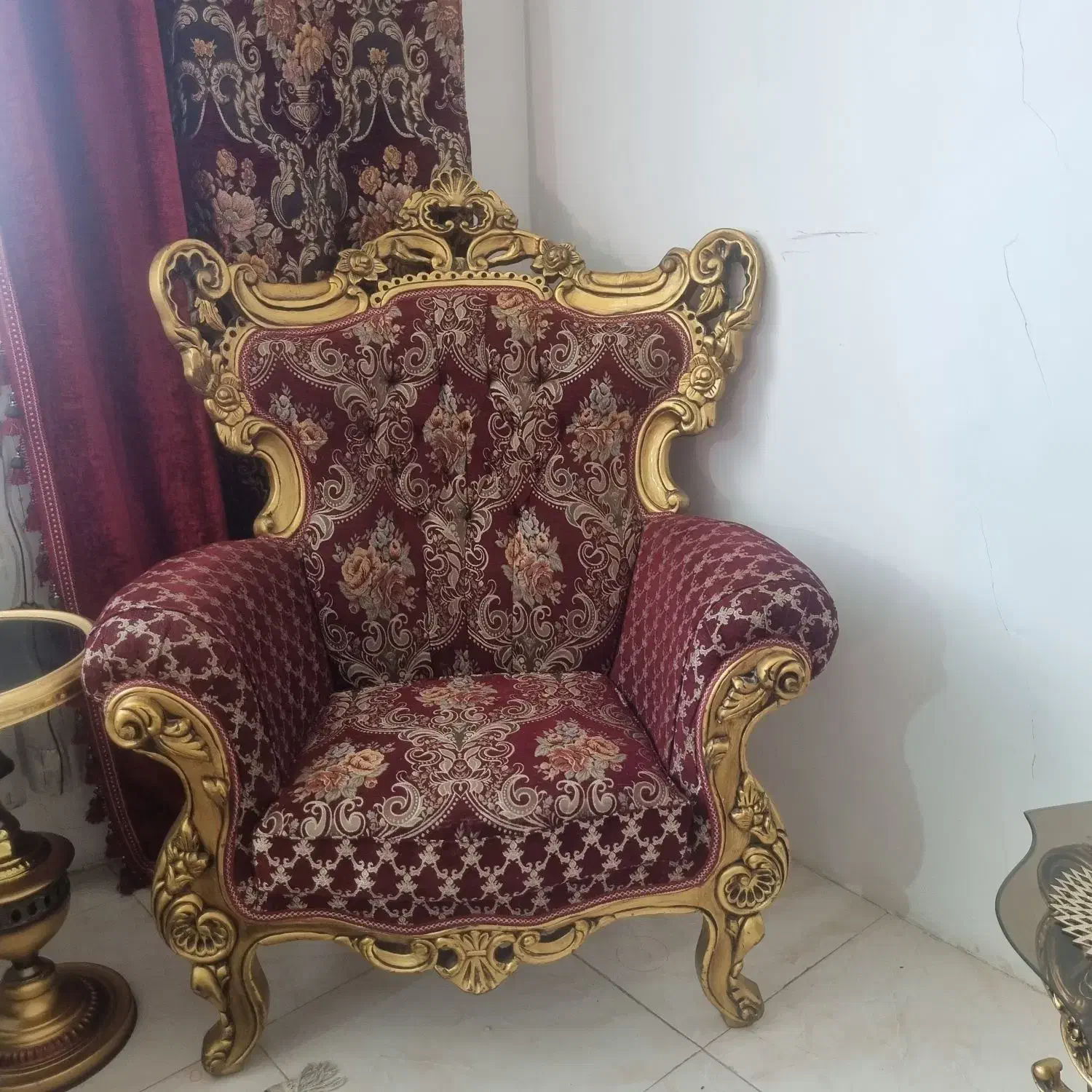 مبل سلطنتی چوب راش ورق طلا|مبلمان خانگی و میز عسلی|مشکین‌دشت, |دیوار