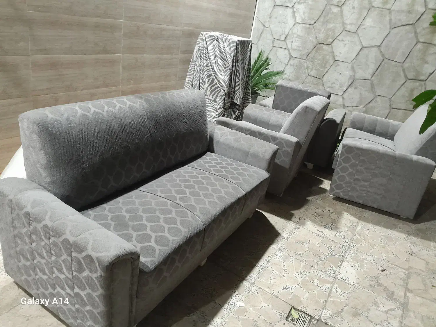 فروش،مبل ۷ نفره درحد نو و سالم|مبلمان خانگی و میز عسلی|رشت, بیجارپس|دیوار