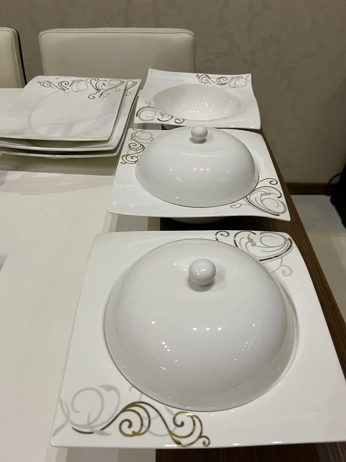 سرویس چینی مازراتی ۱۸ نفره کاملا سالم|ظروف سرو و پذیرایی|تهران, نیلوفر|دیوار