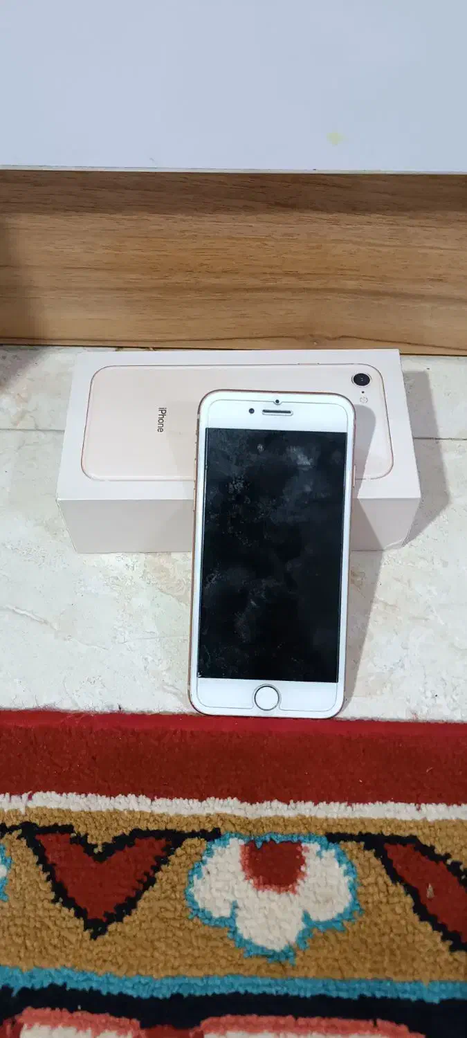 آیفون 8 ۶۴ گیگ|موبایل|زاهدان, |دیوار