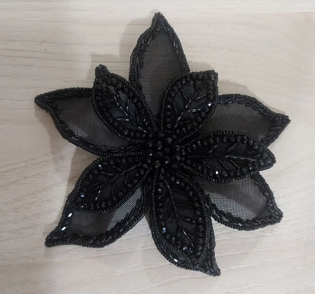 اپلیکیشن و گلهای پارچه ای|گل مصنوعی|تهران, صادقیه|دیوار