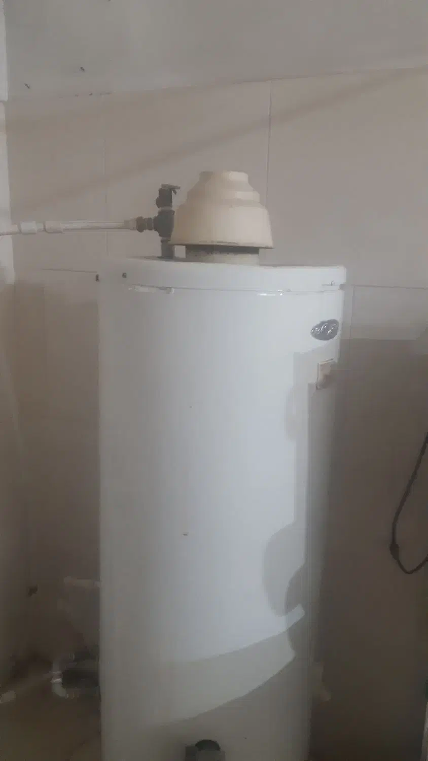 ابگرمکن کارکرده نوع کارخانه سوزان|آبگرمکن، پکیج، شوفاژ|ارومیه, |دیوار