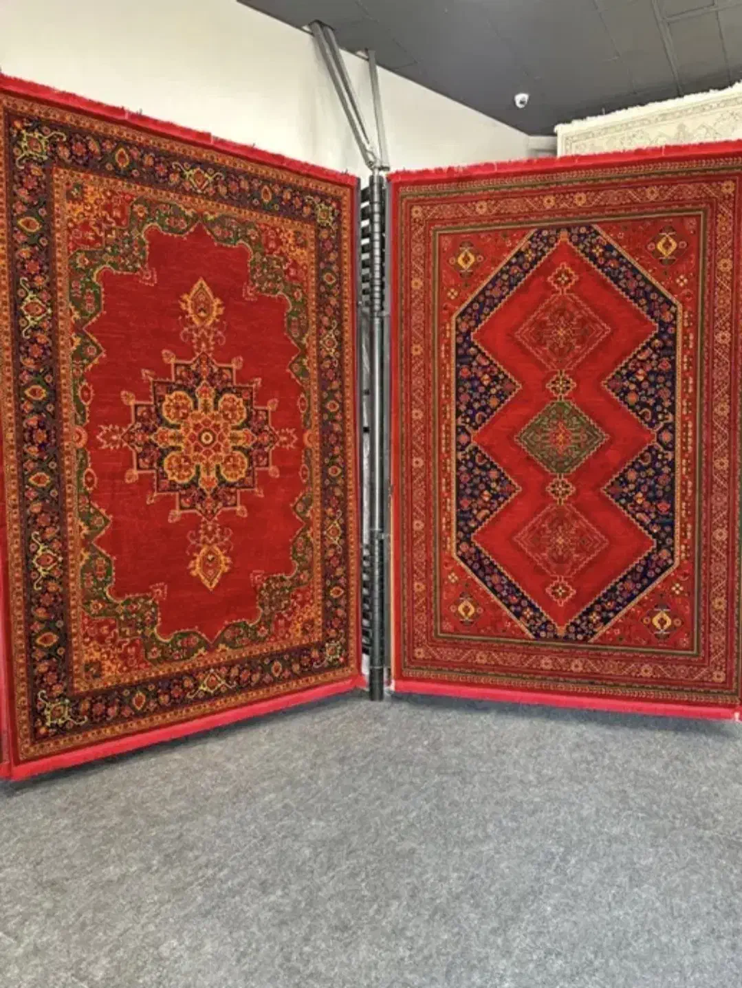 فرش طرح تبریز قرمز لاکی نخ اکریلیک  ۱۲/۹/۶ متری|فرش|قم, باجک دو|دیوار