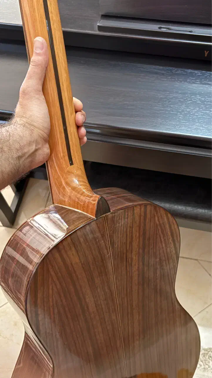 گیتار دست ساز فوق حرفه ای کلاچ دار|گیتار، بیس، امپلیفایر|اصفهان, کوی ولی عصر|دیوار