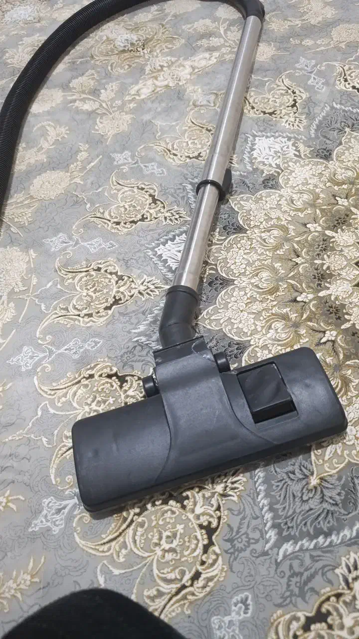 جارو برقی ال جی ۲۴۰۰ وات سالم در حد نو|جاروبرقی، جارو شارژی، بخارشو|نورآباد, |دیوار